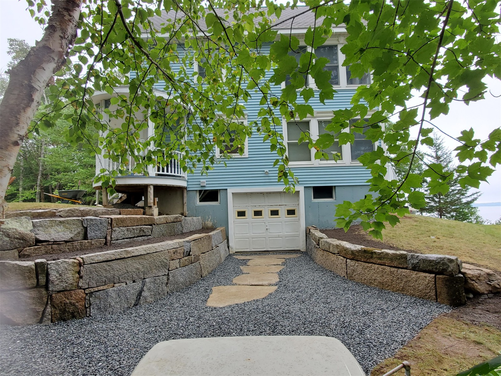 natural-earth-stone-driveway-01