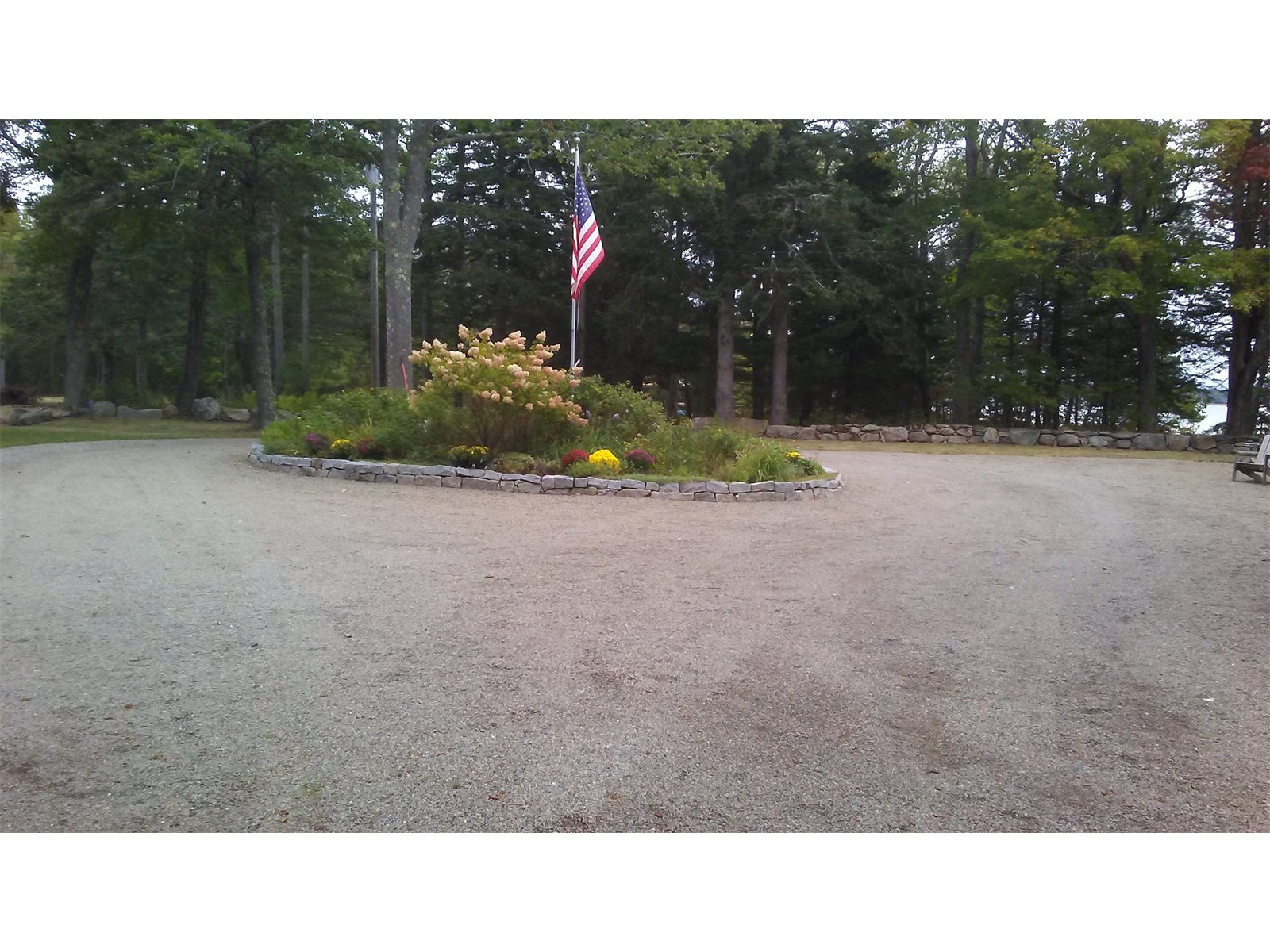 natural-earth-stone-driveway-04