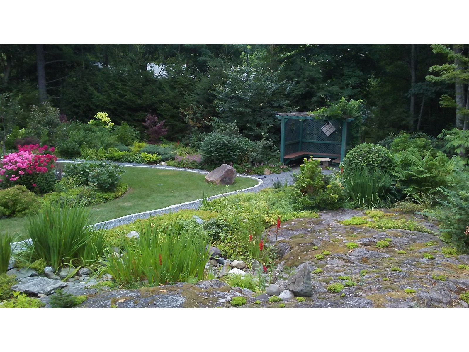 natural-earth-stone-garden-design-04