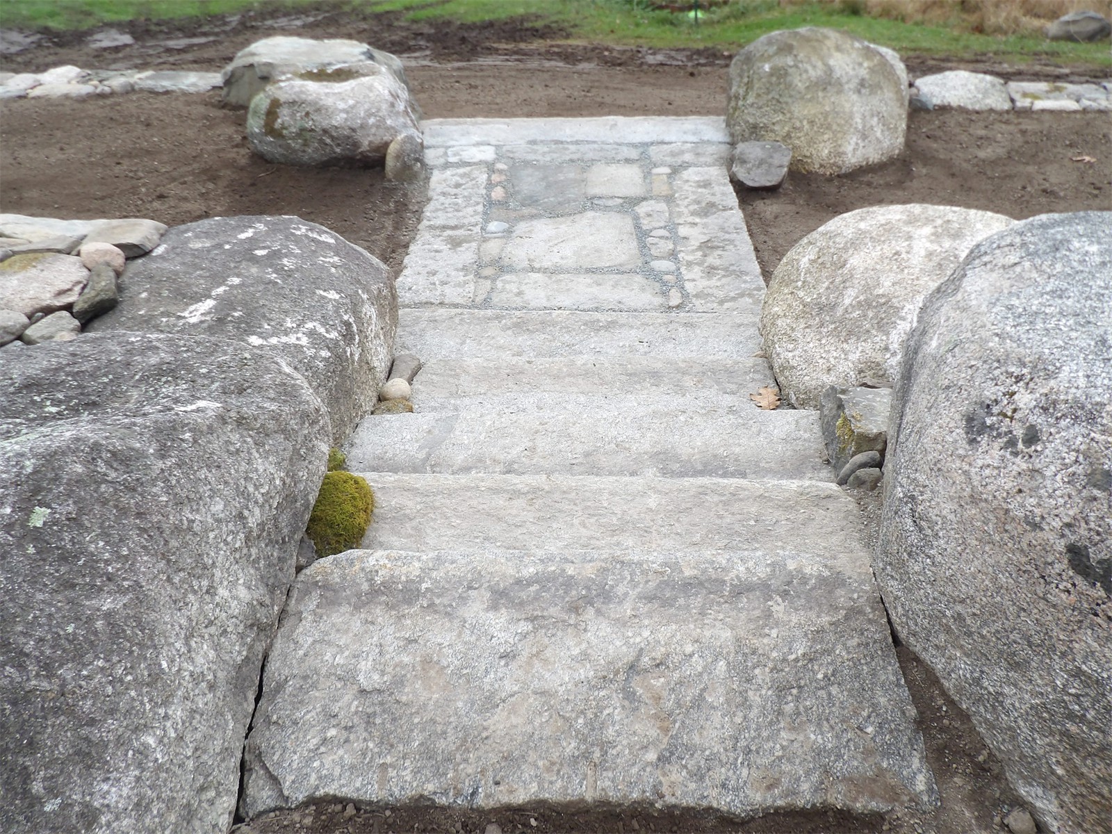 natural-earth-stone-hardscapes-07
