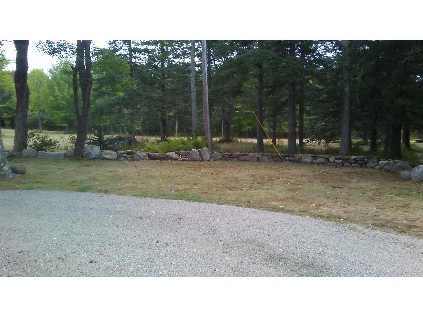 natural-earth-stone-wall-01